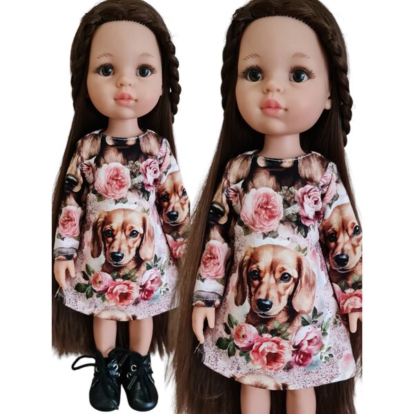 Ein Outfit für eine 32 cm große Paola Reina-Puppe mit Dackel- und Blumenmotiv