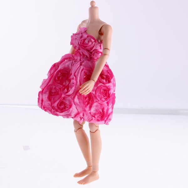 Rotes Rosen-Puppenkleid mit dreidimensionalen Blumen, 28–30 cm