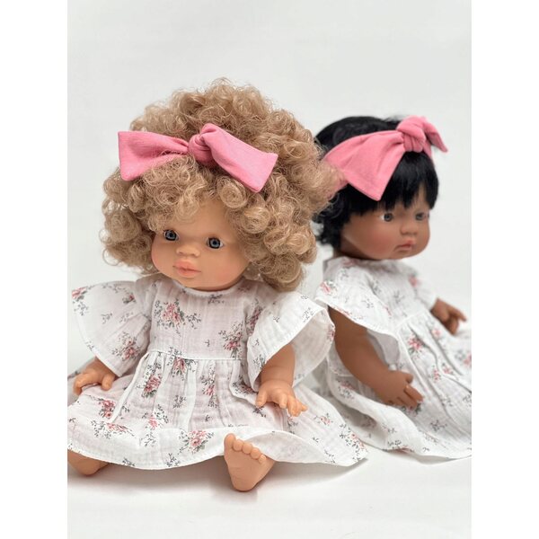 Opaska rosa per bambole Miniland 38 cm e Paola Reina con vestito floreale