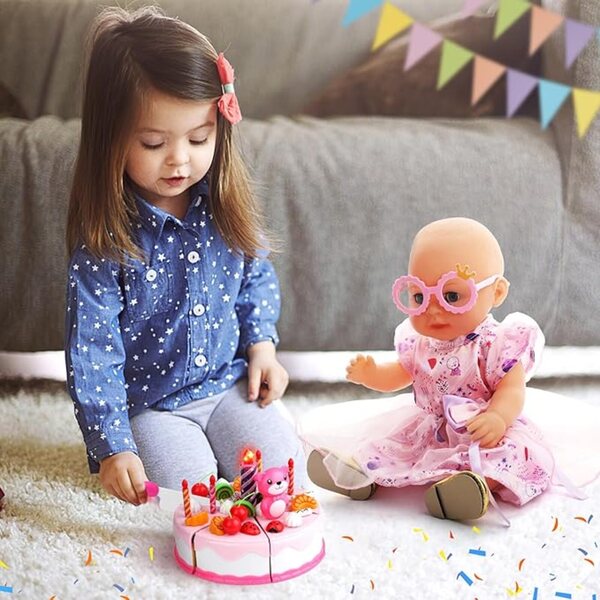 Puppenzubehör-Set mit Kuchen, Kleidung und Schuhen für Kinder ab 5 Jahren