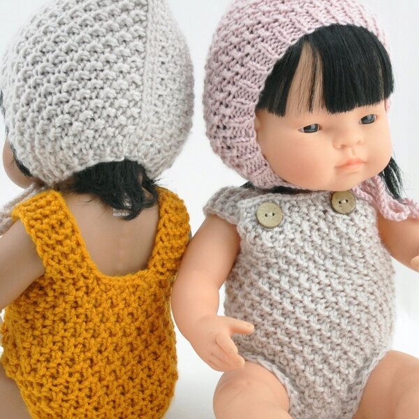 Cappellino in lana per bambola Miniland 38 cm colore grigio