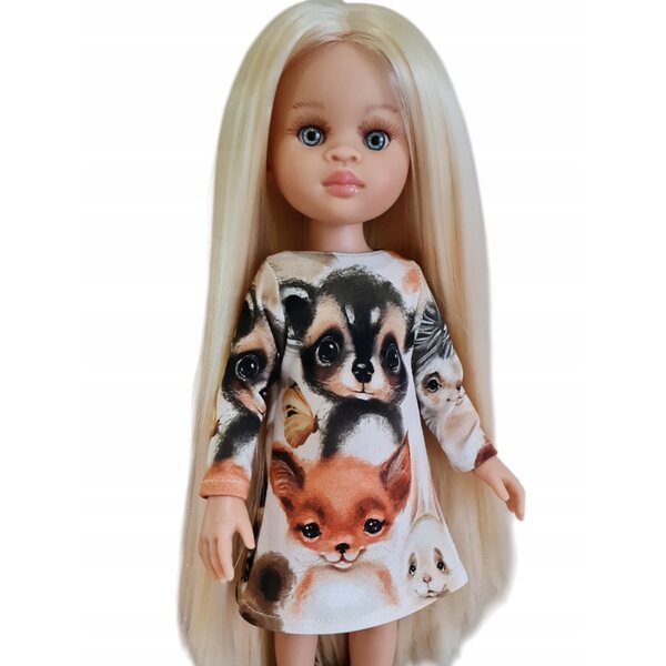 Ein Kleid für eine 32 cm große Paola Reina-Puppe mit einem Waldtiermotiv