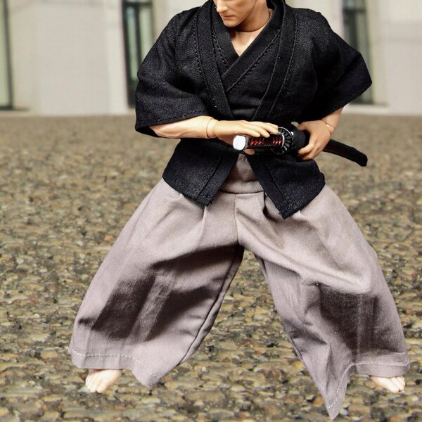 Set 4 Abiti Kimono Samuraij in Scala 1/12 per Figure da 6 Pollici
