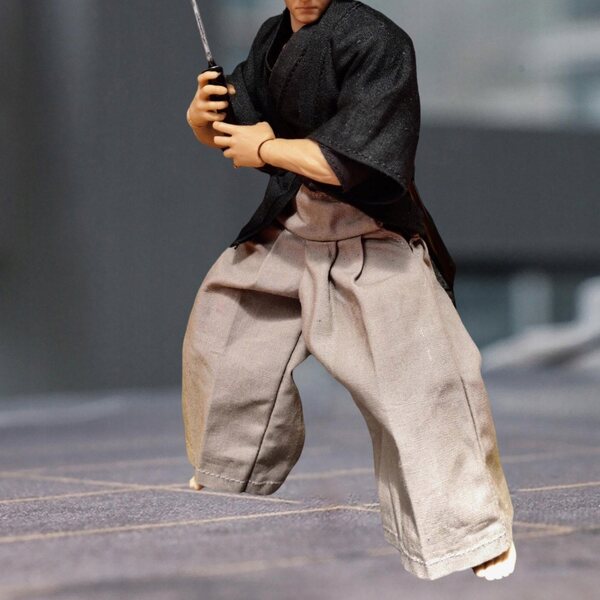 Set 4 Abiti Kimono Samuraij in Scala 1/12 per Figure da 6 Pollici