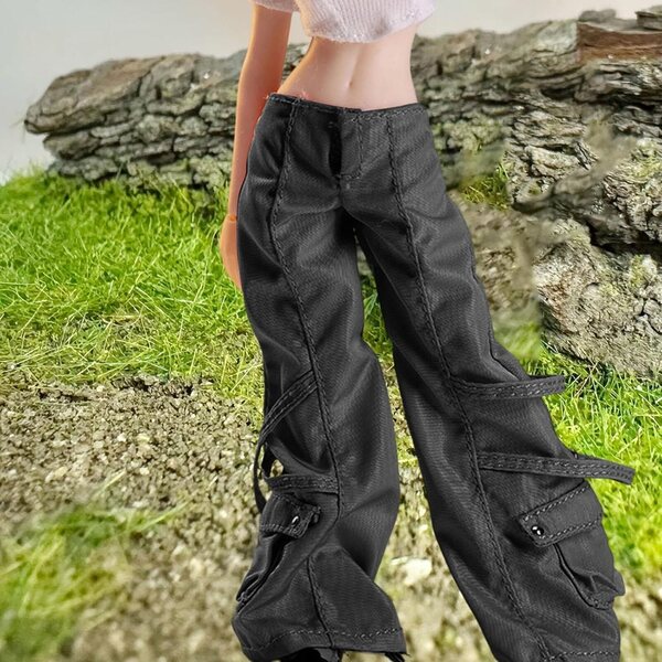1/12 Miniaturhose für realistische weibliche Actionfiguren aus schwarzem Stoff
