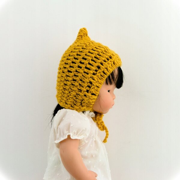 Cappello in lana per bambola Miniland 38 cm naturale, morbido e fatto a mano