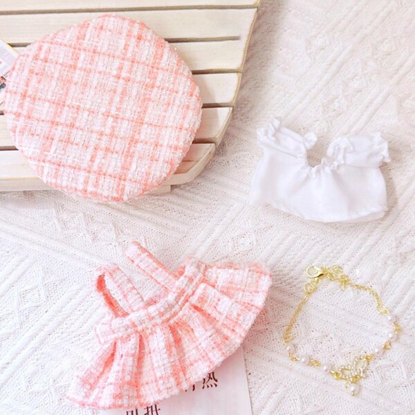 Set 4 Abiti per Bambole 17 cm con Accessori Rosa - Morbidi e Facili da Pulire