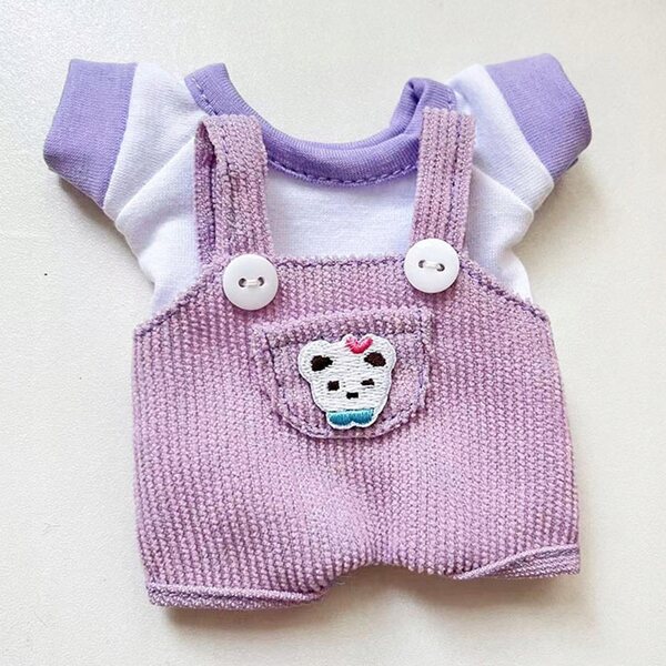 Set 2 vestiti per bambole da 17 cm con pantaloni, bretelle e t-shirt viola