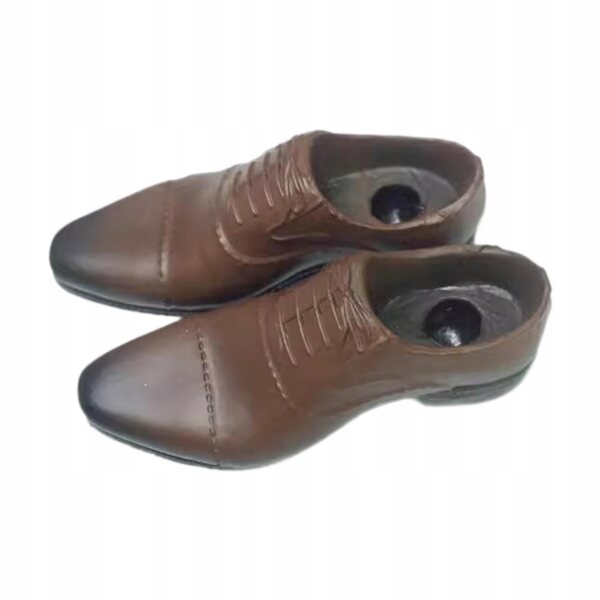 Scarpe per figure in scala 1/6: accessorio realistico ed elegante per figure maschili