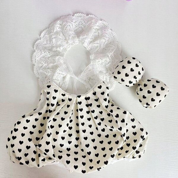 3 Plüschkleidung für 38-cm-Puppen mit schwarzem Polka-Dot-Design und Zubehör