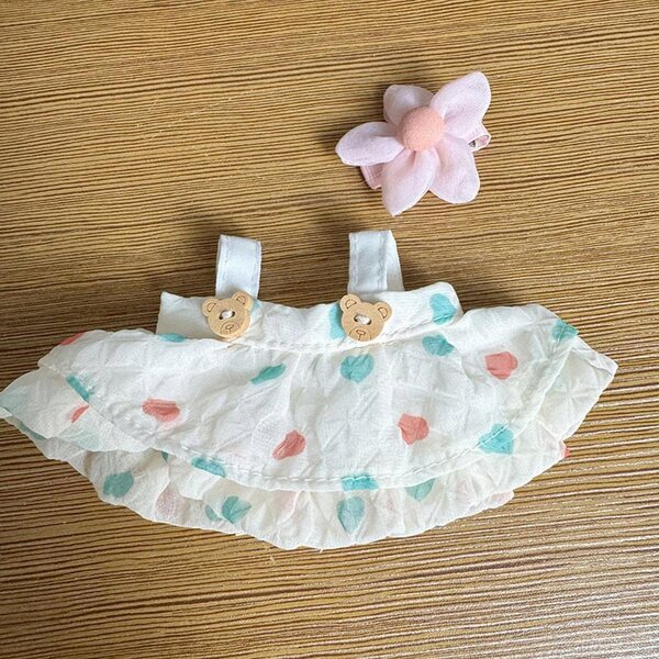 Kleid mit Brosche für 15 cm große Puppen – Kleidung für gelbe Plüschenten, 2 Stück