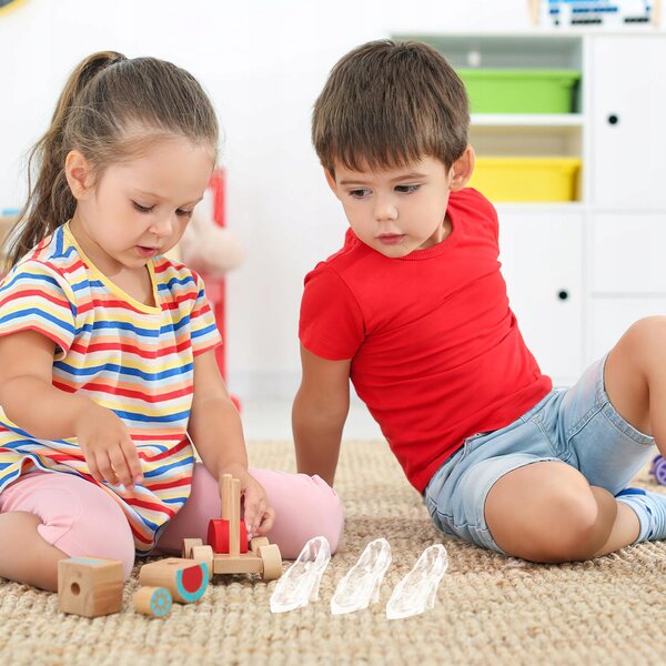 Set 30 paia mini scarpe trasparenti per bambole in plastica resistente