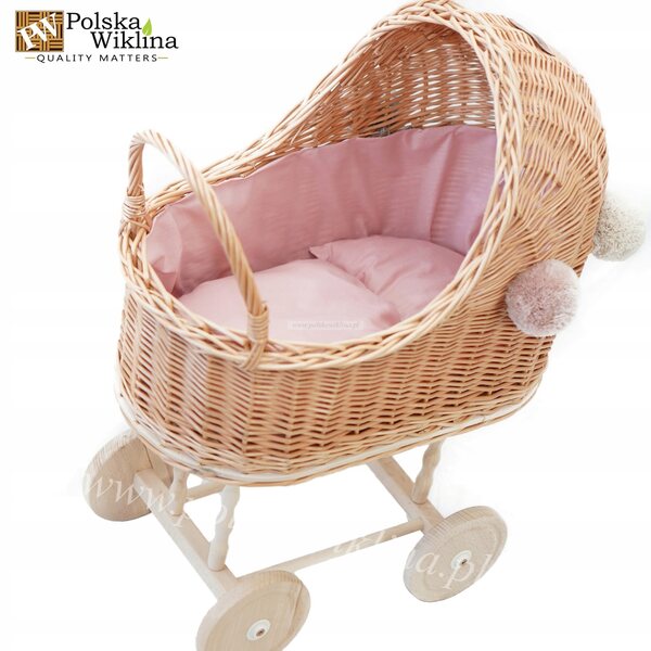 Puppenwagen aus Naturgeflecht mit Pompon und rosa Innenfutter