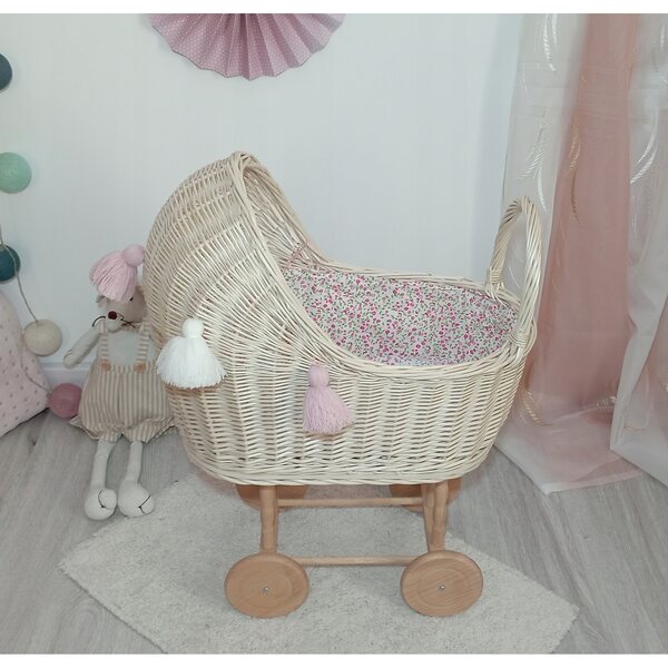 Passeggino per bambole in vimini bianco con biancheria da letto, ruote in legno, prodotto polacco