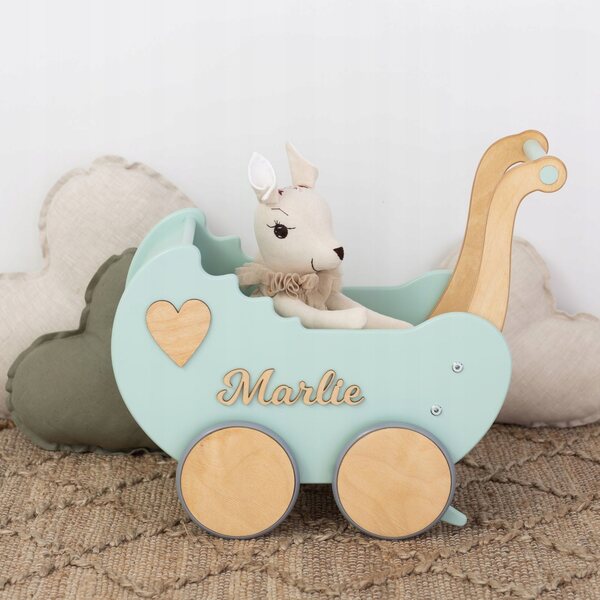 Doll Carriage in Legno con Nome Personalizzato - Chiave per Bambine 12+ Mesi