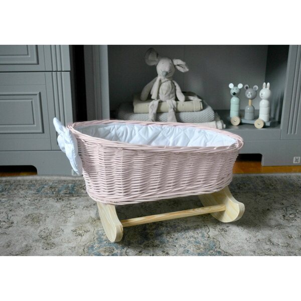 Korbkinderwagen und rosa Puppenbett mit Holzrädern – handgefertigt