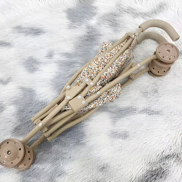 Leichter, zusammenklappbarer Puppenwagen im Vintage-Stil in Beige mit Blumenmotiven