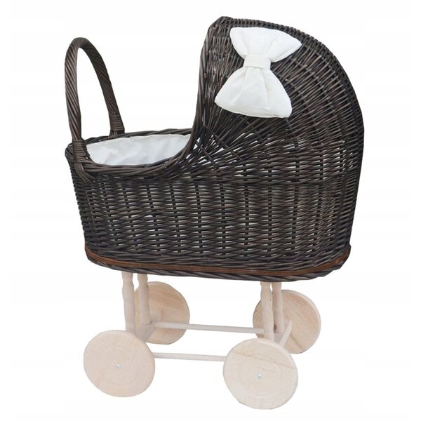 Brauner Puppenwagen aus Korbgeflecht mit Schleife und Baumwollleinen
