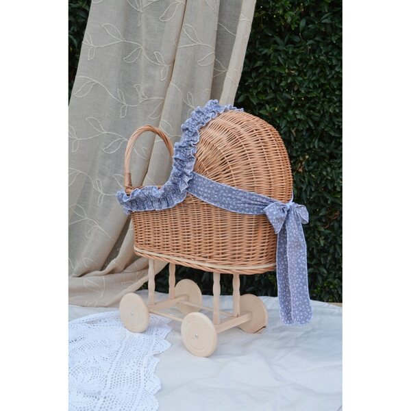 Passeggino per bambole in vimini Natur con volant e biancheria da letto - artigianato per bambini