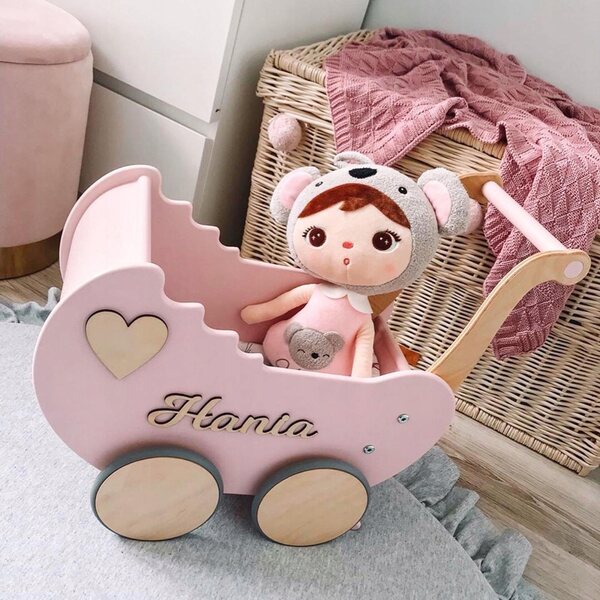 Dondolino in legno personalizzato con nome, passeggino e spingi-bambola per bambine