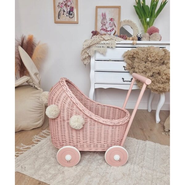 Passeggino in vimini per bambole, rosa sporco con pompon beige, in legno