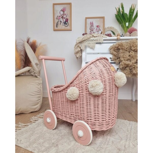 Passeggino in vimini per bambole, rosa sporco con pompon beige, in legno