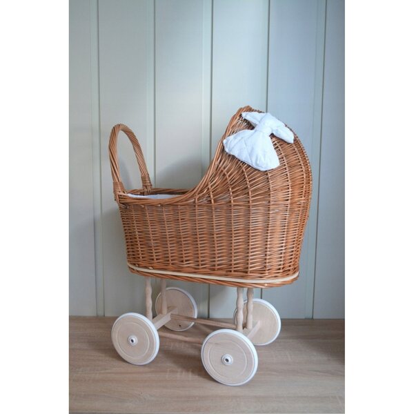 Puppenwagen aus Naturgeflecht mit Gummirädern und Bettwäsche inklusive