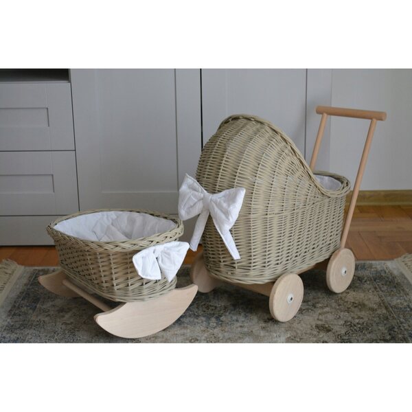 Passeggino in vimini beige con culla e biancheria da letto per bambole - artigianato per bambini 18m+