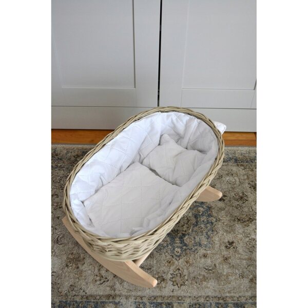 Passeggino in vimini beige con culla e biancheria da letto per bambole - artigianato per bambini 18m+