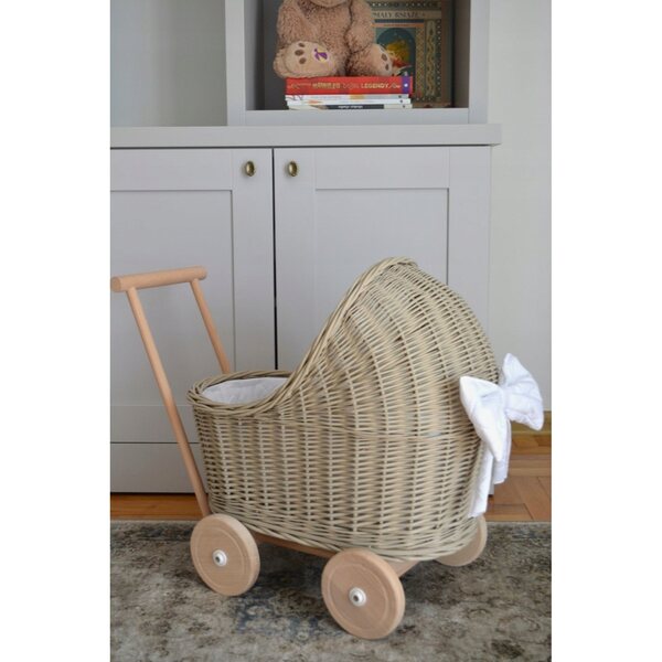 Passeggino in vimini beige con culla e biancheria da letto per bambole - artigianato per bambini 18m+