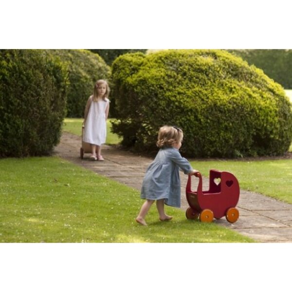 Moover Puppenwagen aus rotem Holz, sicheres und langlebiges dänisches Design