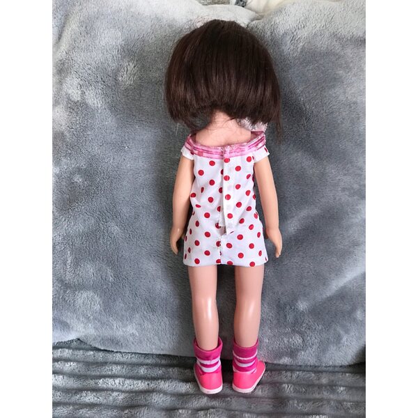Bambola con capelli 34 cm usata per bambini 3+ con vestiti lavati