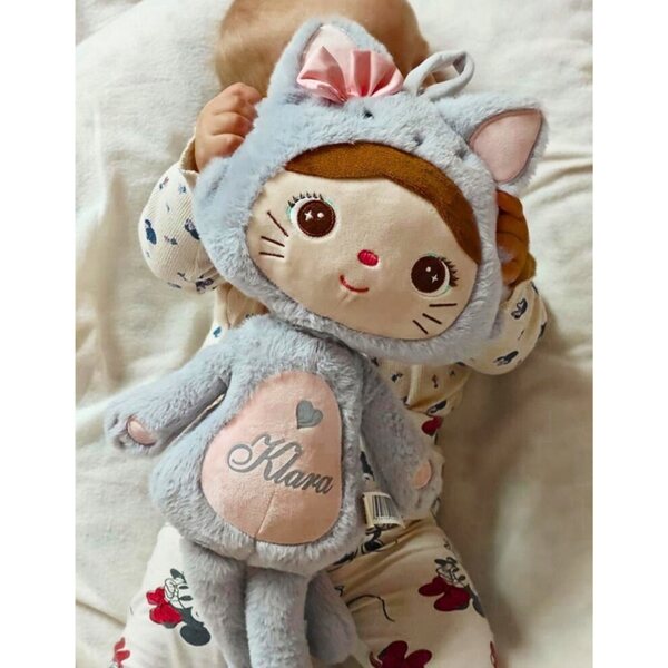 Metoo Fluffy Kitten con Fiocco Doll 48 cm personalizzabile con nome e metrica