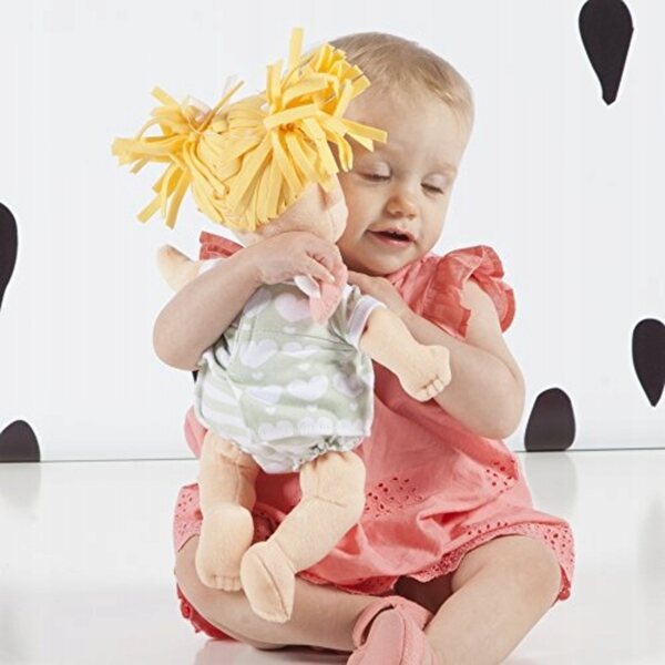 Baby Stella Blondina Manhattan Spielzeugpuppe für Kinder ab 12 Monaten
