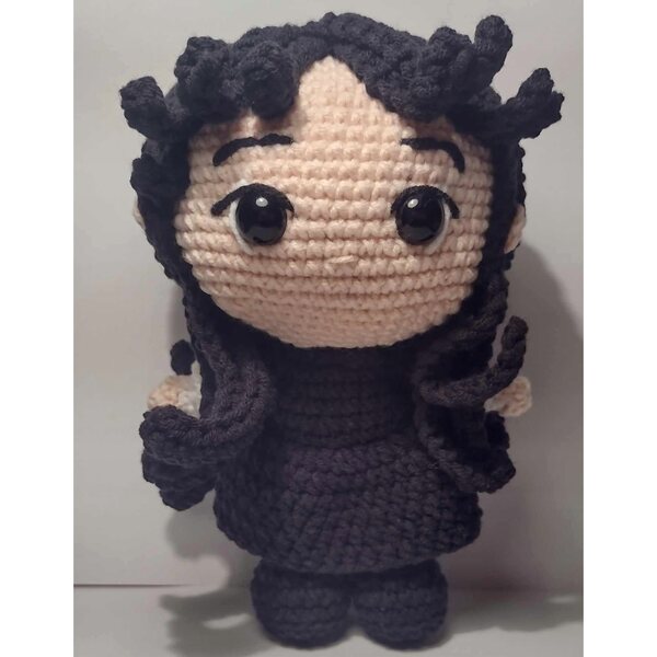Handgefertigte Wednesday Addams Amigurumi-Puppe im Funko Pop-Stil, 15 cm groß