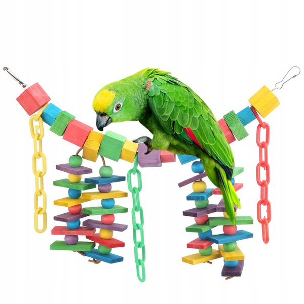 Buntes Vogelspielzeug aus Holz und Kunststoff zum Aufhängen und Beißen