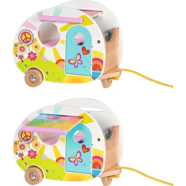 Goki Camperfreude Holzwohnwagen mit Zubehör für kreative Campingspiele