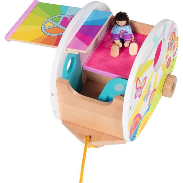 Goki Camperfreude Holzwohnwagen mit Zubehör für kreative Campingspiele