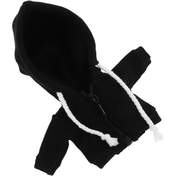 Schwarzer Kapuzenpullover für Puppen – elegante und widerstandsfähige Miniaturkleidung