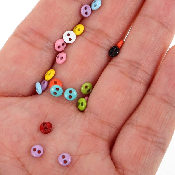 20 Bottoni Miniatura Colorati a Due Fori per Vestiti Bambole - Accessori Fai da Te