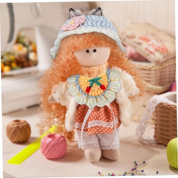 Set Cappello e Bavaglino Rosa per Bambole 17cm in Morbido Cotone con Fiori
