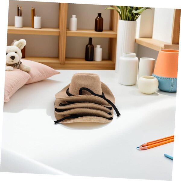4 Mini Cappelli Cowgirl Western Floccati Beige per Bambole e Decorazioni Creative