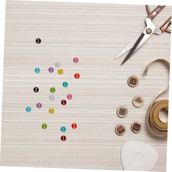 Set 20 Mini Bottoni Colorati per Bambole in Plastica Facili da Cucire e Decorare