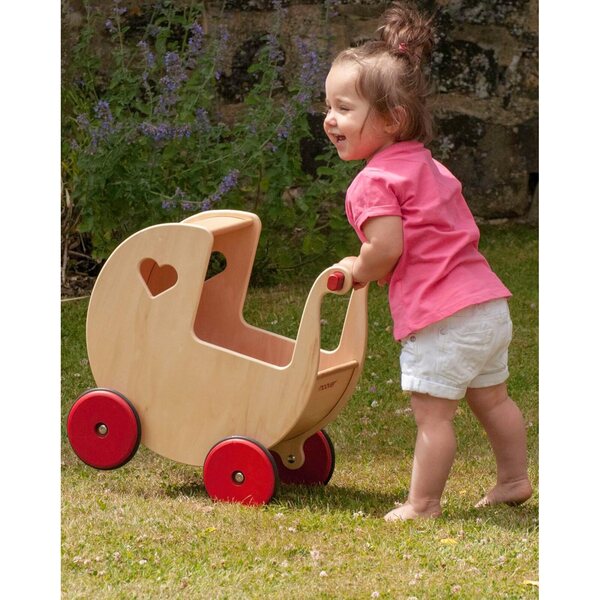 Moover Passeggino in Legno Naturale e Rosso Ciliegia per Bambole, Design Danese