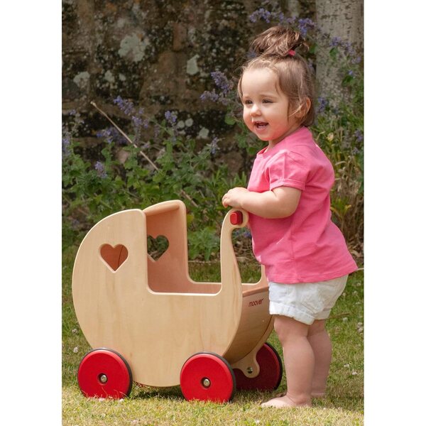Moover Passeggino in Legno Naturale e Rosso Ciliegia per Bambole, Design Danese