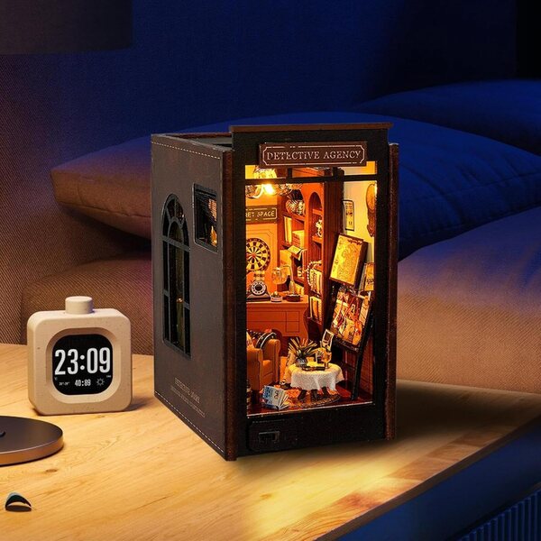 Bookend in legno per casa delle bambole miniatura con luce LED, kit creativo artigianale