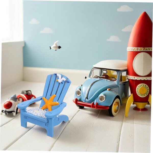 Mini-Strandstuhl aus blauem Holz für Miniaturen und Puppenhausdekorationen
