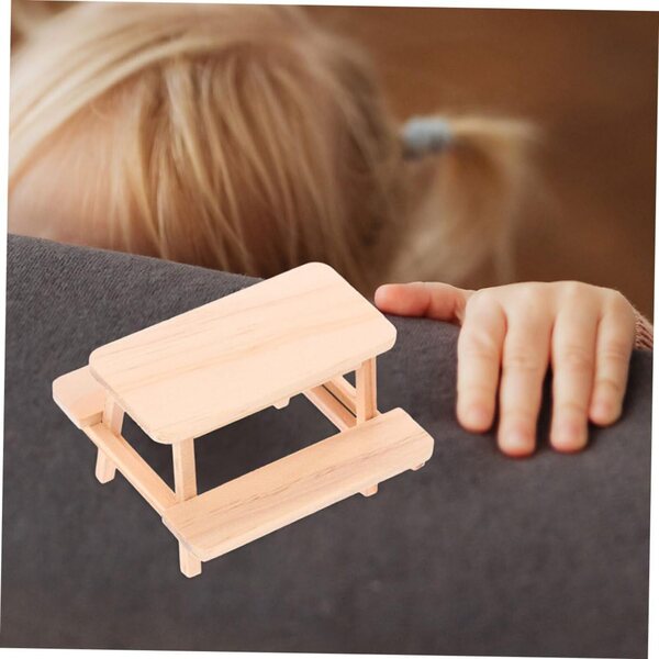 VICASKY Set 2 pezzi mini tavolo e sedia in legno per casa delle bambole, realistico e durevole