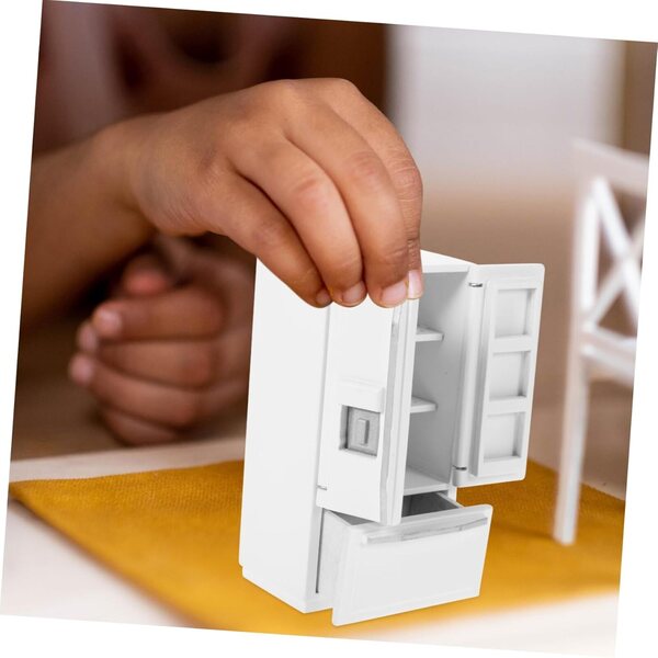 VICASKY Mini Frigorifero in Legno per Casa delle Bambole, Accessorio Miniatura Decorativo