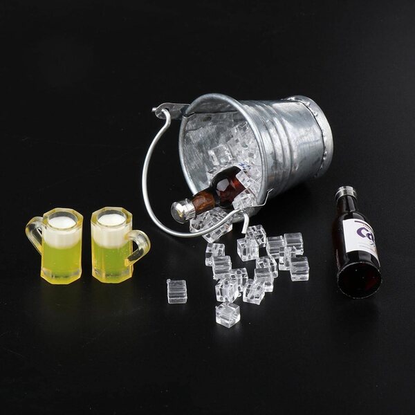1/12 Puppenhaus-Miniaturset mit Flaschen, Eimer und Becher